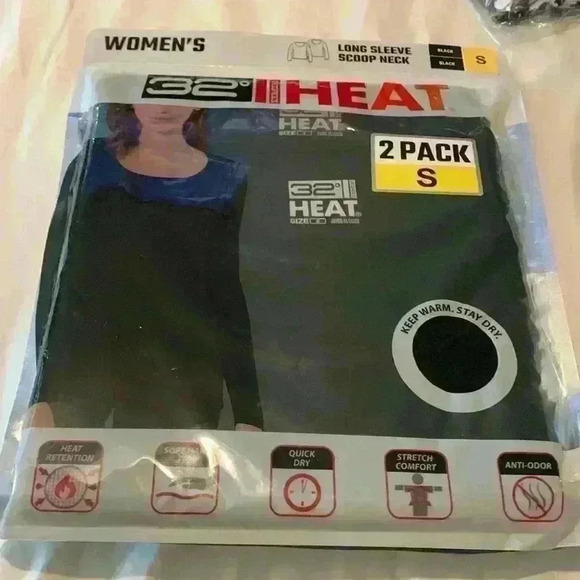 32 Degrees Heat 2 pack long sleeve scoop neck - Picture 1 of 4